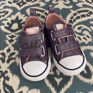Toddler Converse All Stars Size 7